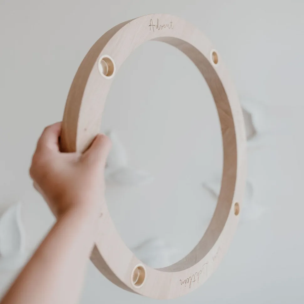 eulenschnitt_adventskranz_SKUdnTsu78DZt_9.webp Eulenschnitt Adventskranz aus Eiche