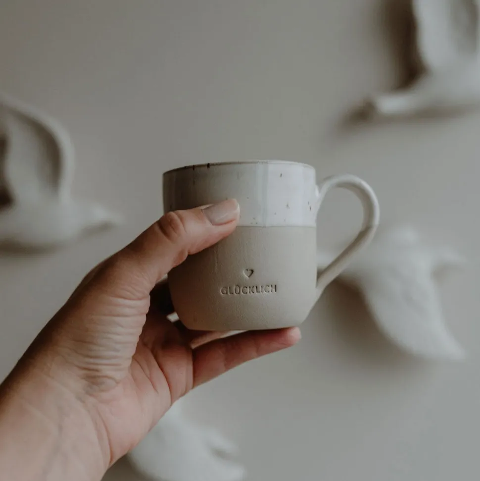 eulenschnitt_cappuccinota_SKU5MosZSWfBq_0.webp Eulenschnitt Cappuccino-Tasse Glücklich