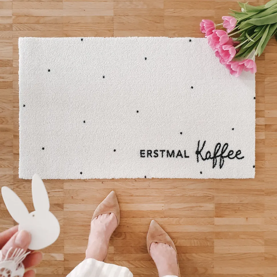 eulenschnitt_fumatte_erst_SKUS2euXRvqMq_3.webp Eulenschnitt Fußmatte Erstmal Kaffee weiß