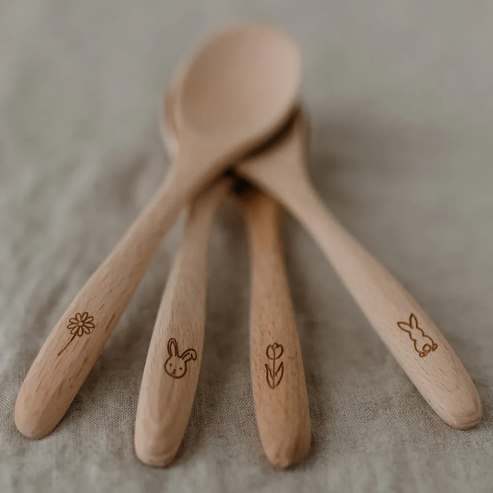 eulenschnitt_holzlffel_os_SKUOxwBlPymj3_7.webp Eulenschnitt Holzlöffel Ostern im 4er Set