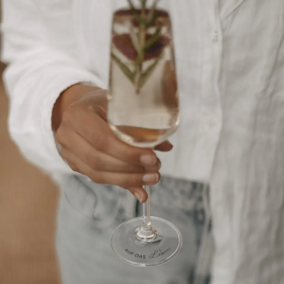 eulenschnitt_sektglas_auf_SKUfsjUxv8bKs_0.webp Eulenschnitt Sektglas Auf das Leben