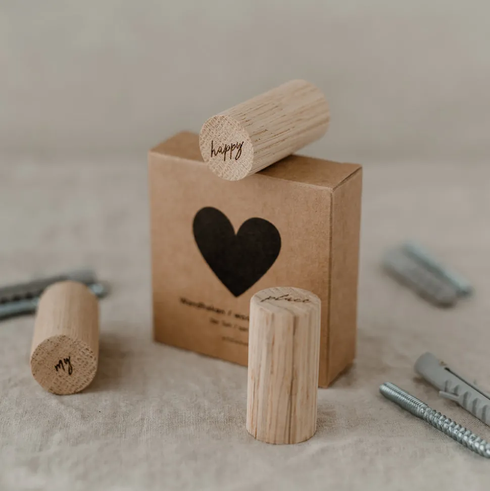 eulenschnitt_wandhaken_ha_SKUdEkCT1UGgA_4.webp Eulenschnitt Wandhaken Happy Place 3er Set