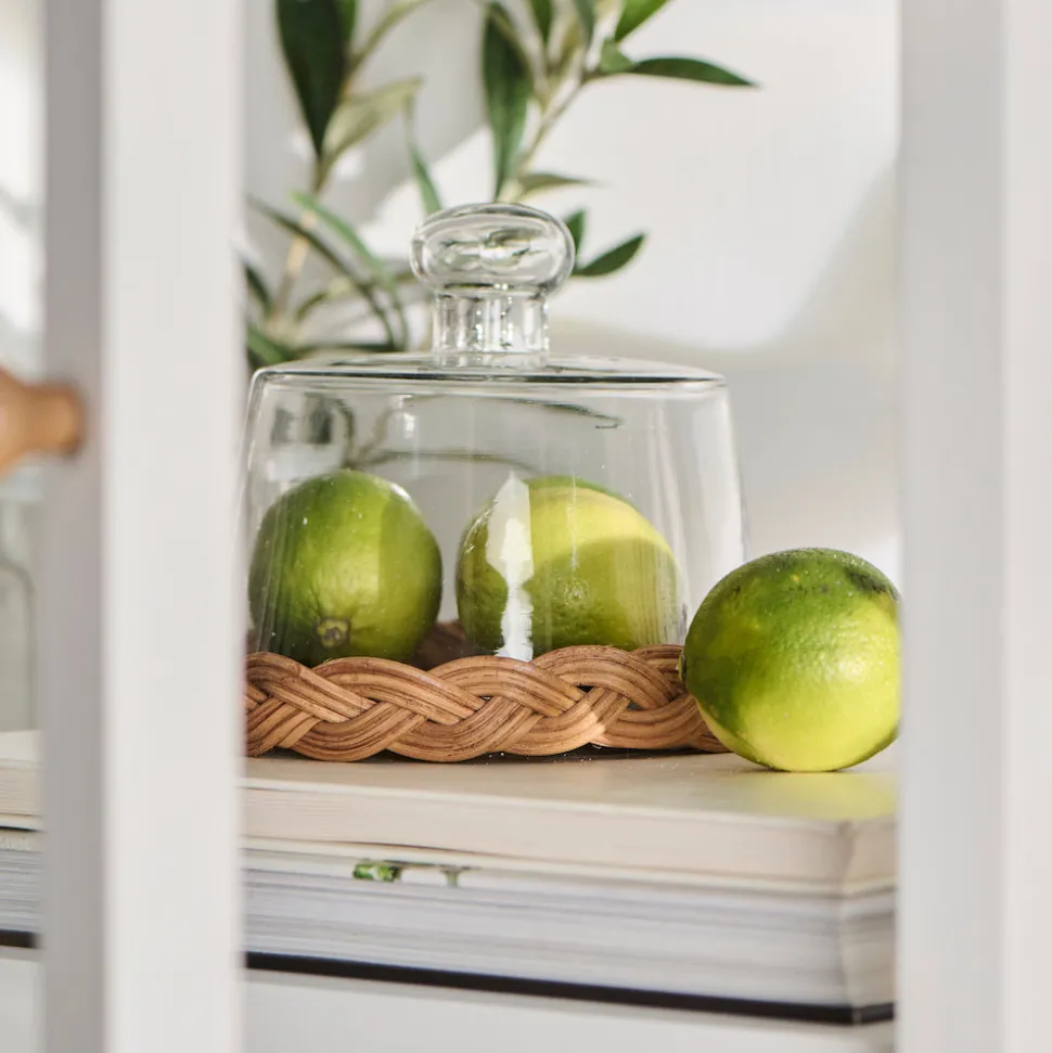 ib_laursen_glasglocke_mit_SKUYxjwLrk1z9_1.webp Ib Laursen Glasglocke mit Rattanboden niedrig