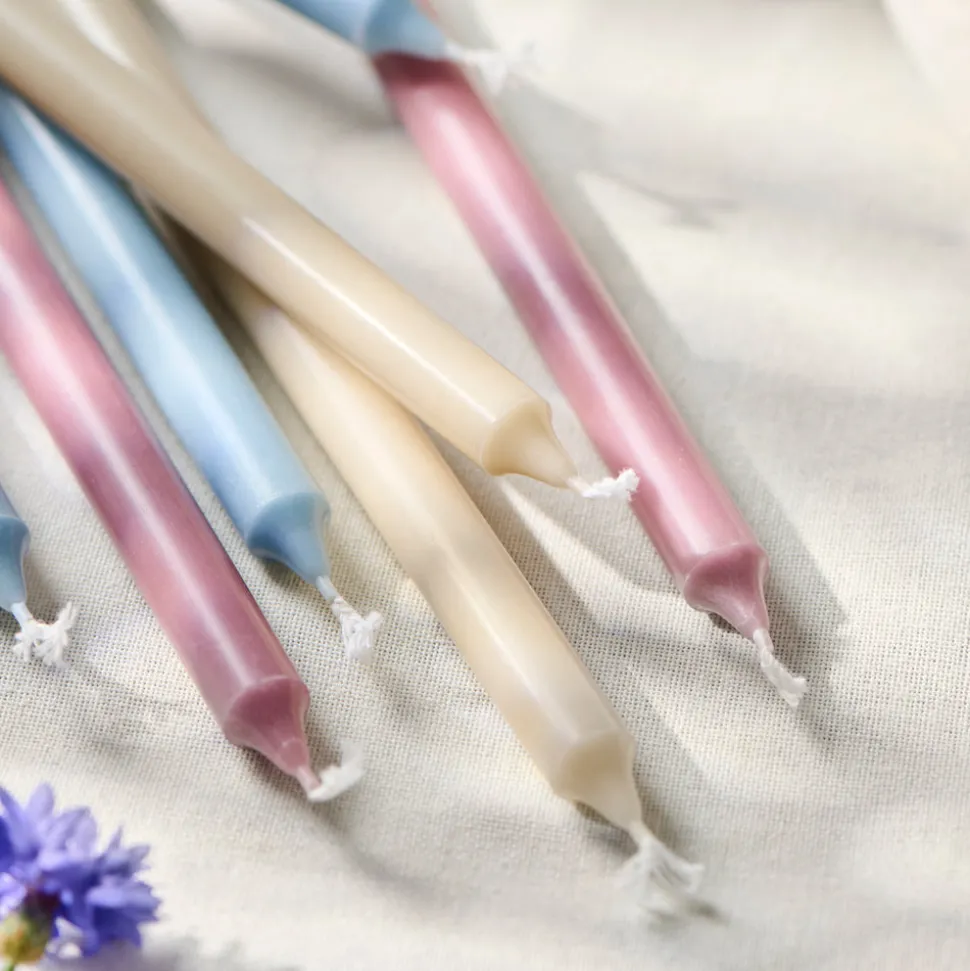 ib_laursen_stabkerzen_heg_SKUppJkmA7yd3_1.webp Ib Laursen Stabkerzen Hege schmal staubig blau 6er-Set