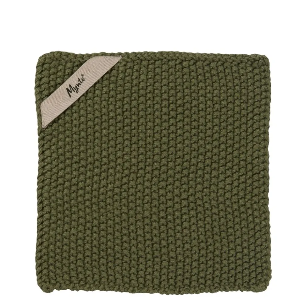 ib_laursen_topflappen_myn_SKU3t15ItP0t1_0.webp Ib Laursen Topflappen Mynte olive gestrickt