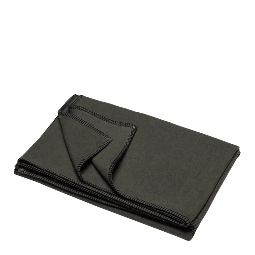 nordic_baumwolldecke_oliv_SKUMZTbHgtZ2m_0.webp Nordic Baumwolldecke Olivgrün