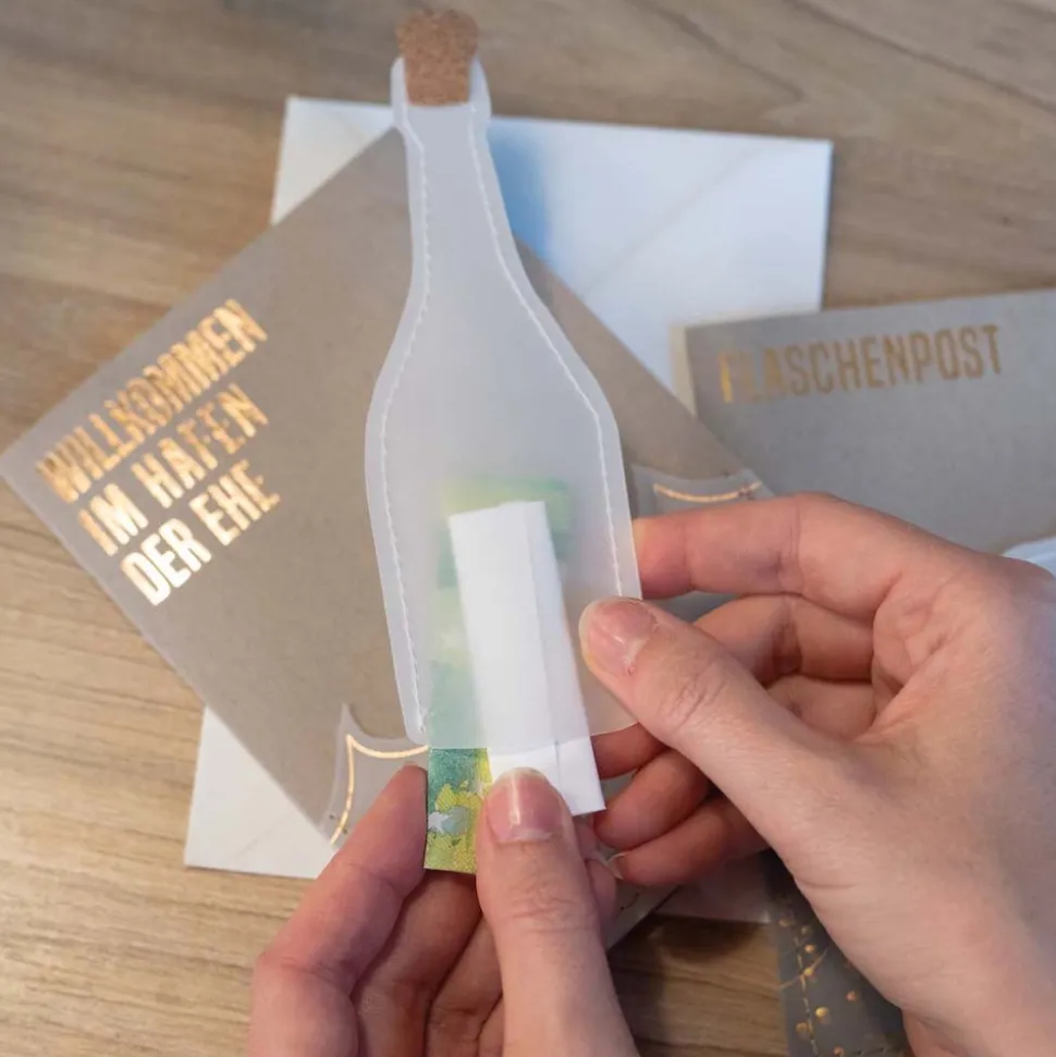 rder_flaschenpostkarte_be_SKUk54mgmQpmS_1.webp Räder Flaschenpostkarte Überraschung