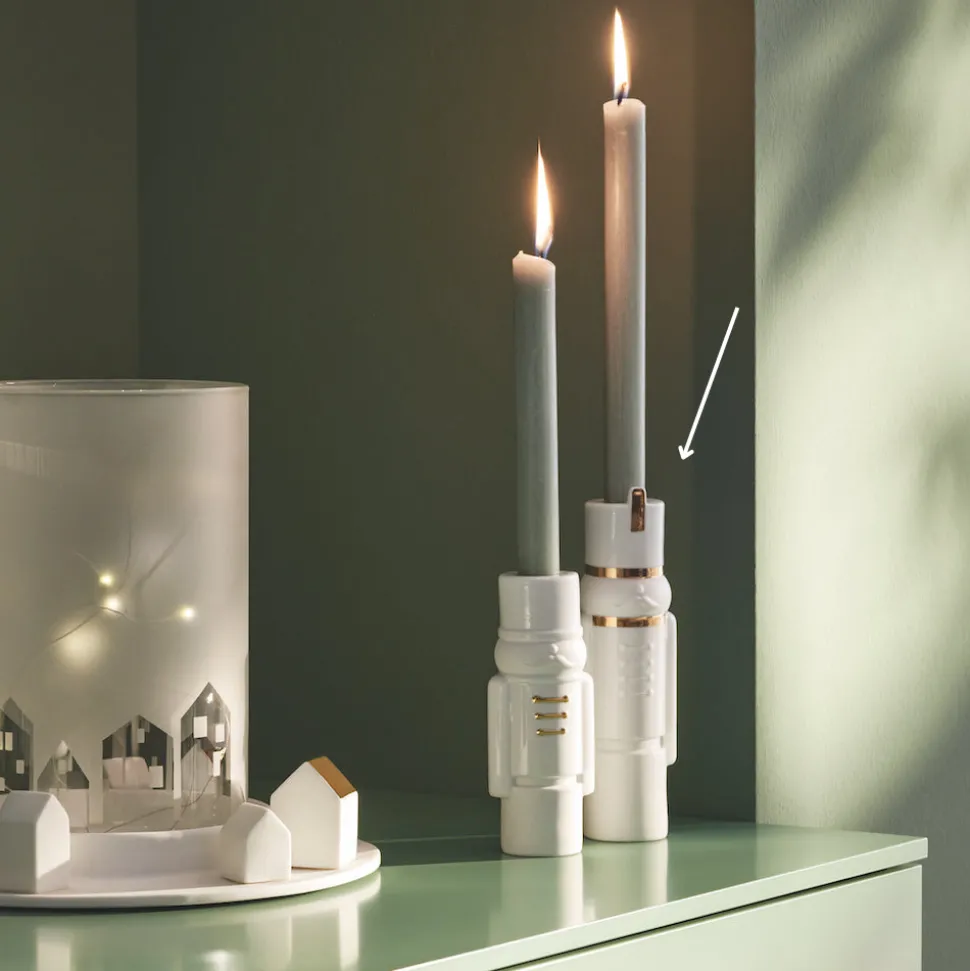rder_nussknacker_kerzenha_SKUKih3hvUx3C_2.webp Räder Nussknacker Kerzenhalter Magnus