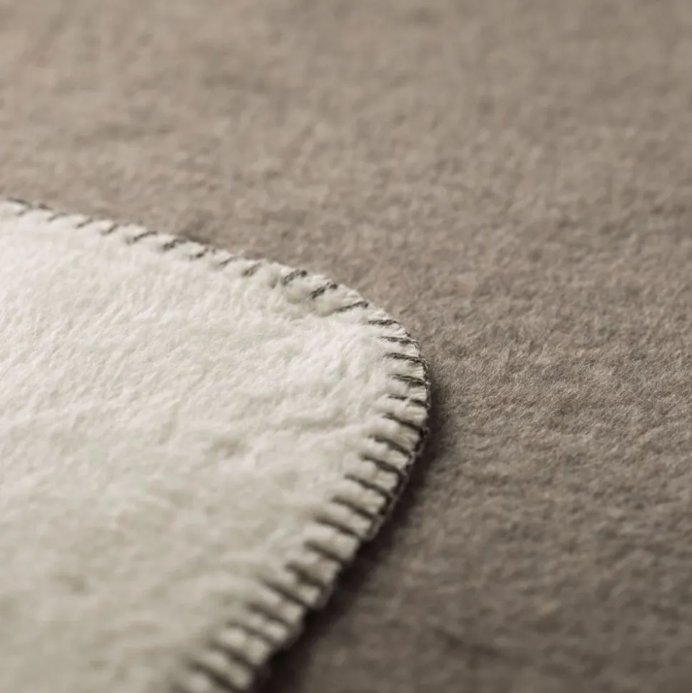 savona_wohndecke_kopf_aus_SKUKHL5hldMaK_1.webp SAVONA Wohndecke Kopf aus rohweiß