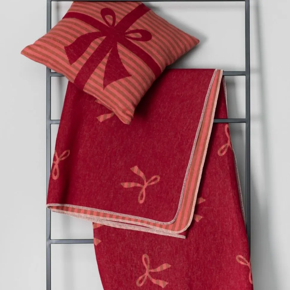 silvretta_flanelldecke_sc_SKUNREXkPhLKm_2.webp SILVRETTA Flanelldecke Schleifen bordeaux