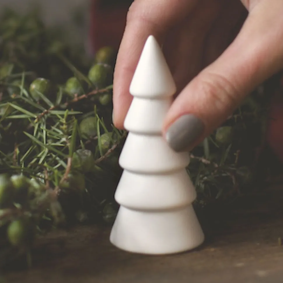 storefactory_granskog_dek_SKU9mfgVkzsGQ_0.webp Storefactory GRANSKOG Dekoration white