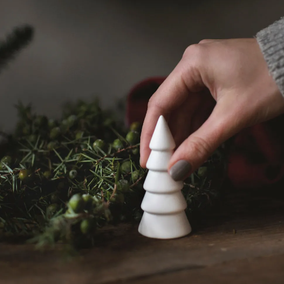 storefactory_granskog_dek_SKU9mfgVkzsGQ_2.webp Storefactory GRANSKOG Dekoration white