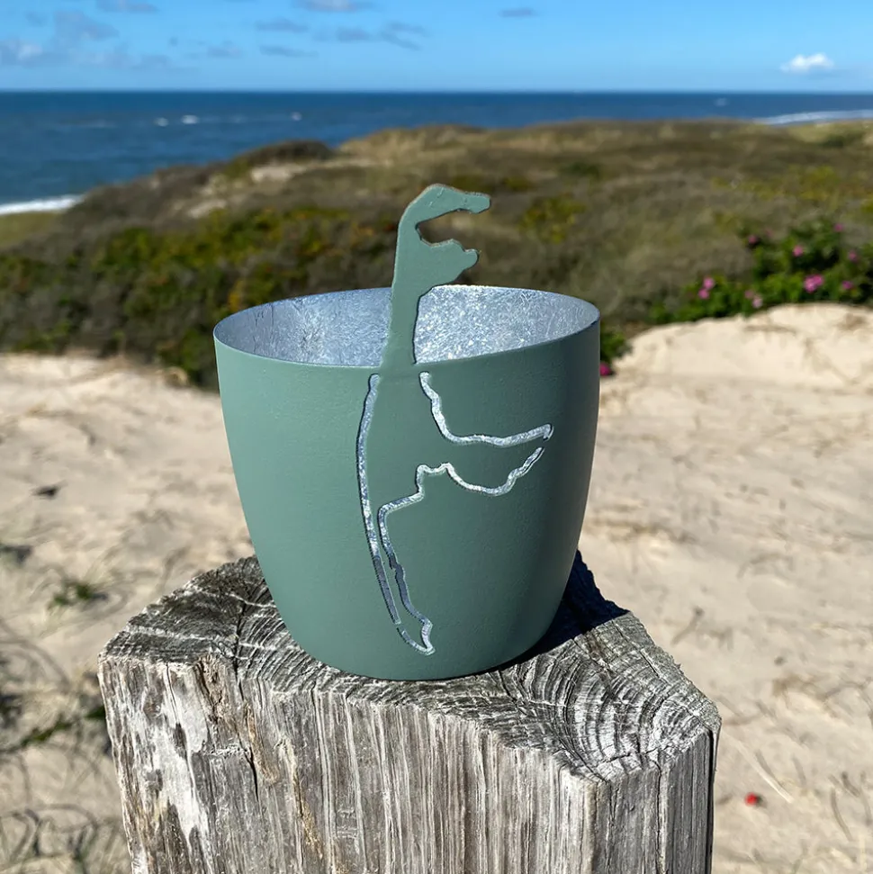 windlicht_im_exklusiven_s_SKUCPvs3c4Iiv_0.webp Windlicht im exklusiven Sylt Design Insel Grün Mittel